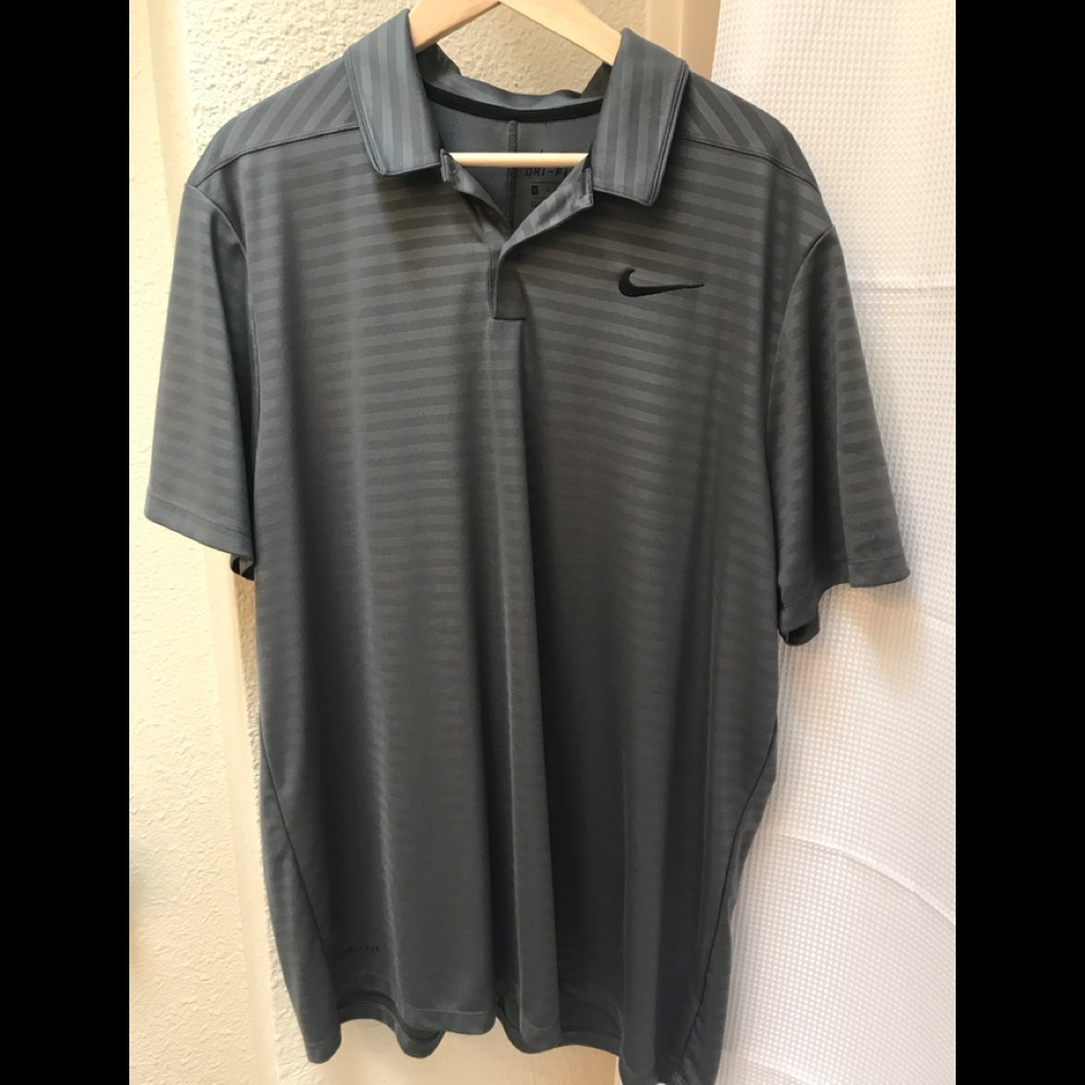Nike dry fit men’s golf shirt